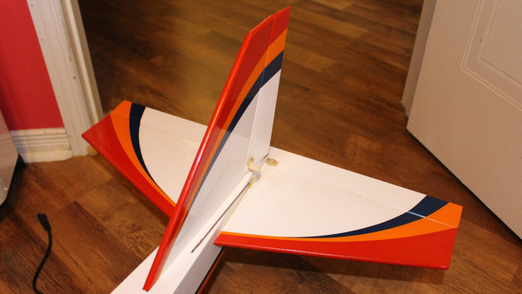 Avistar Elite tail view